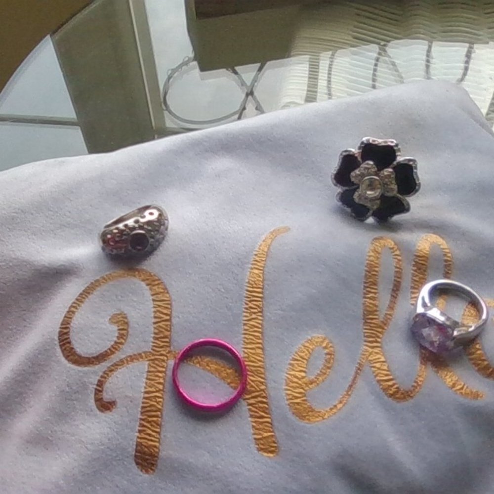 i love these rings they are super sparkily